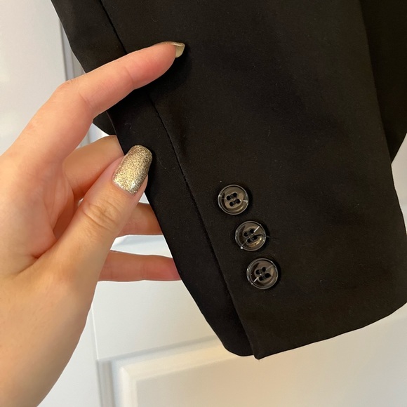 H&M Black Blazer - Picture 8 of 9